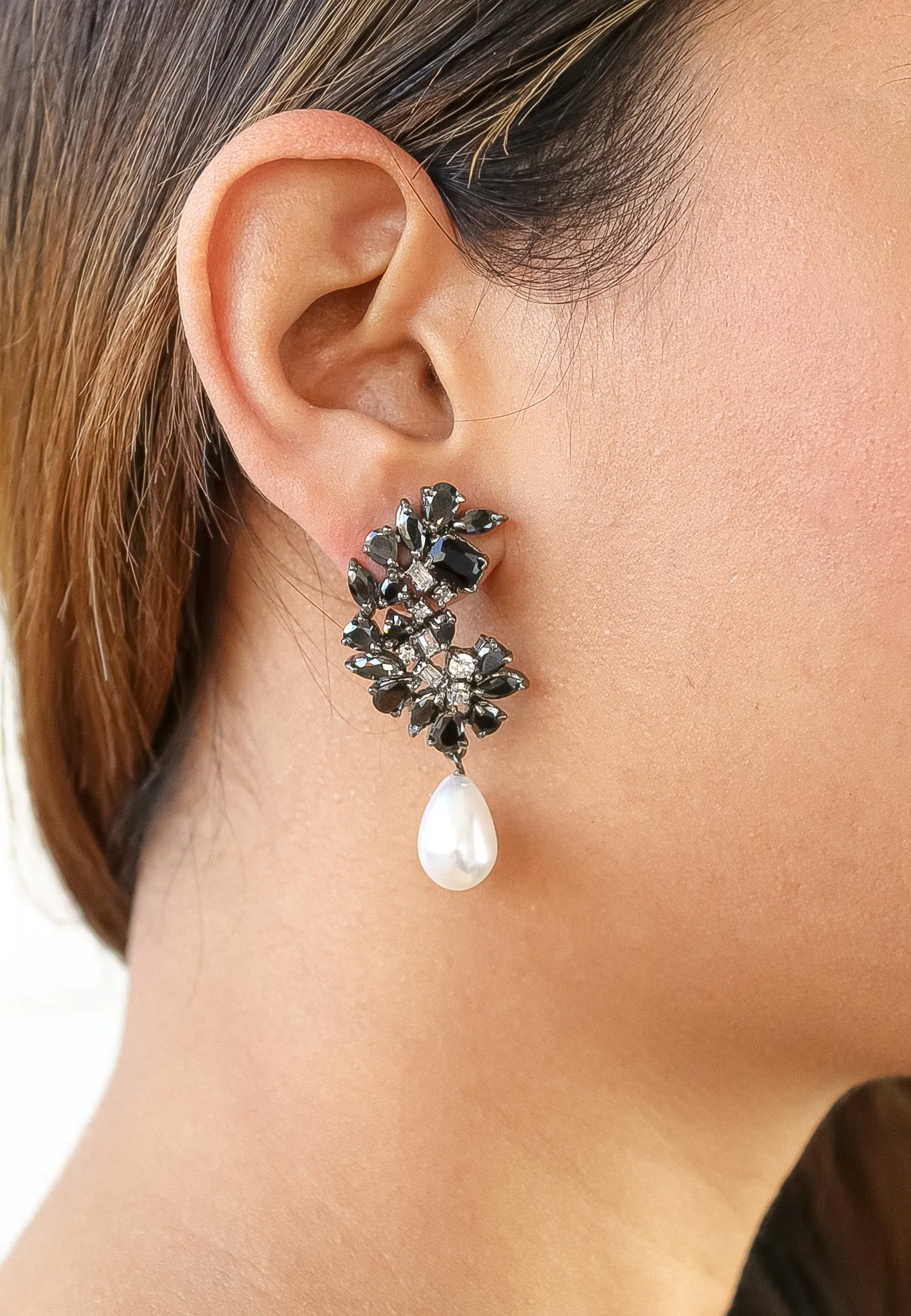 Frosty Pearl Earrings