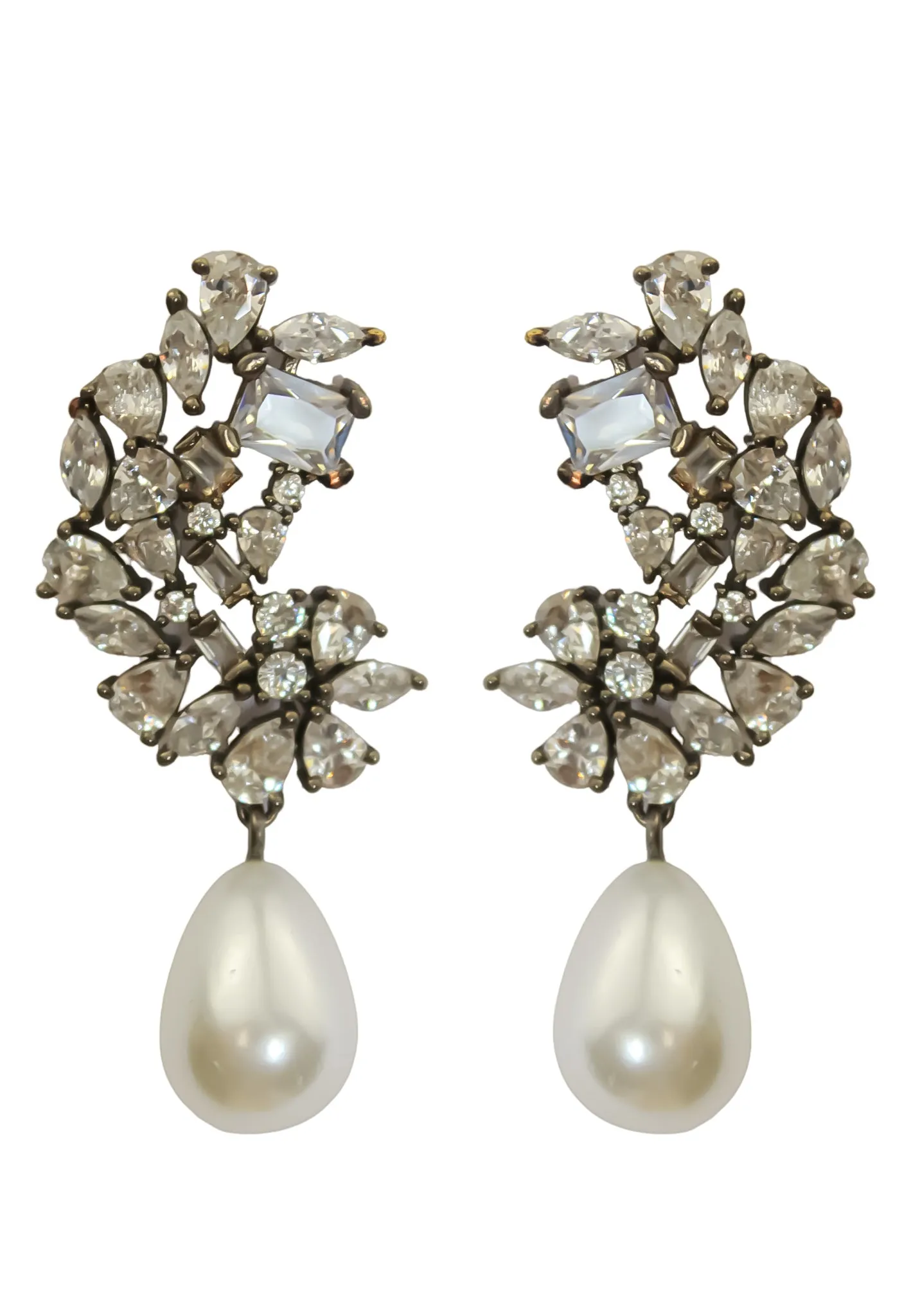 Frosty Pearl Earrings