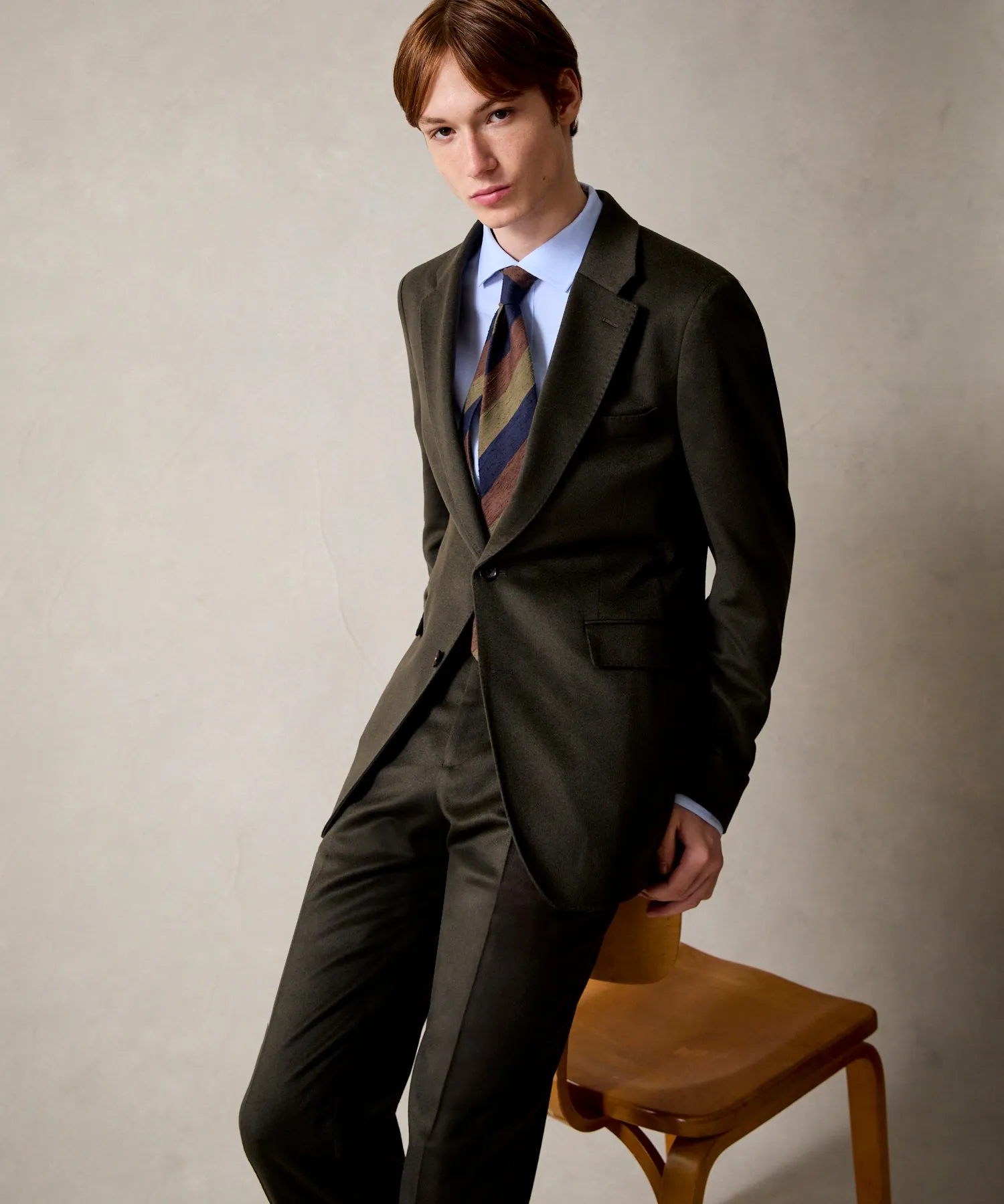 Italian Cashmere Sutton Suit in Snyder Olive