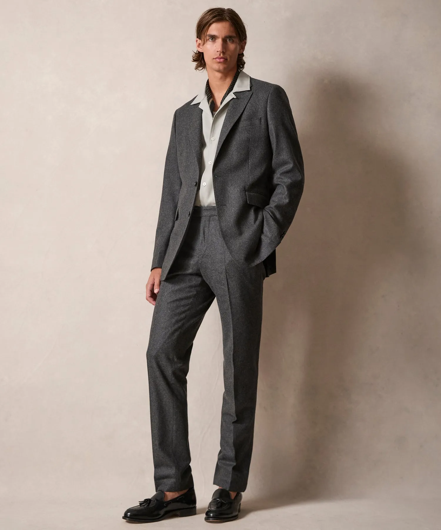 Italian Flannel Sutton Suit in Charcoal