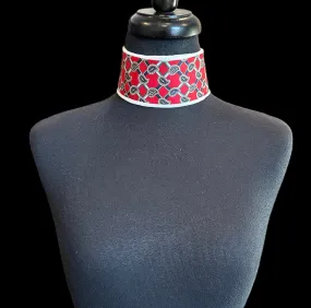 Single Collar Red with leaf pattern